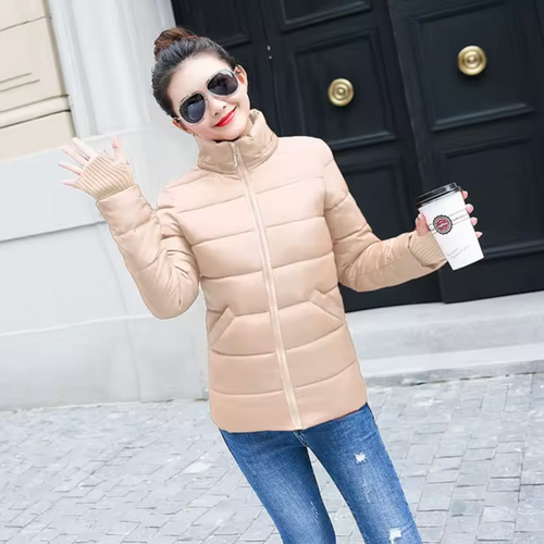 デボラ® |フードとファーの裏地付きジャケット