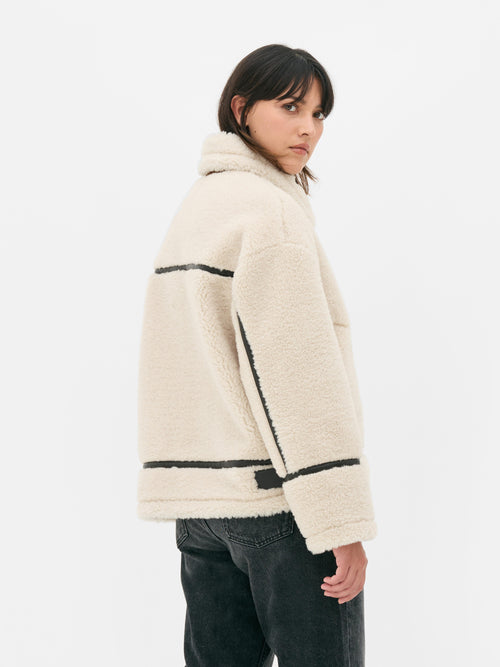 エマ® |エレガントでトレンディなジャケット