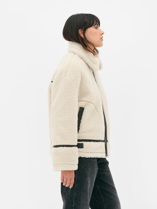 エマ® |エレガントでトレンディなジャケット